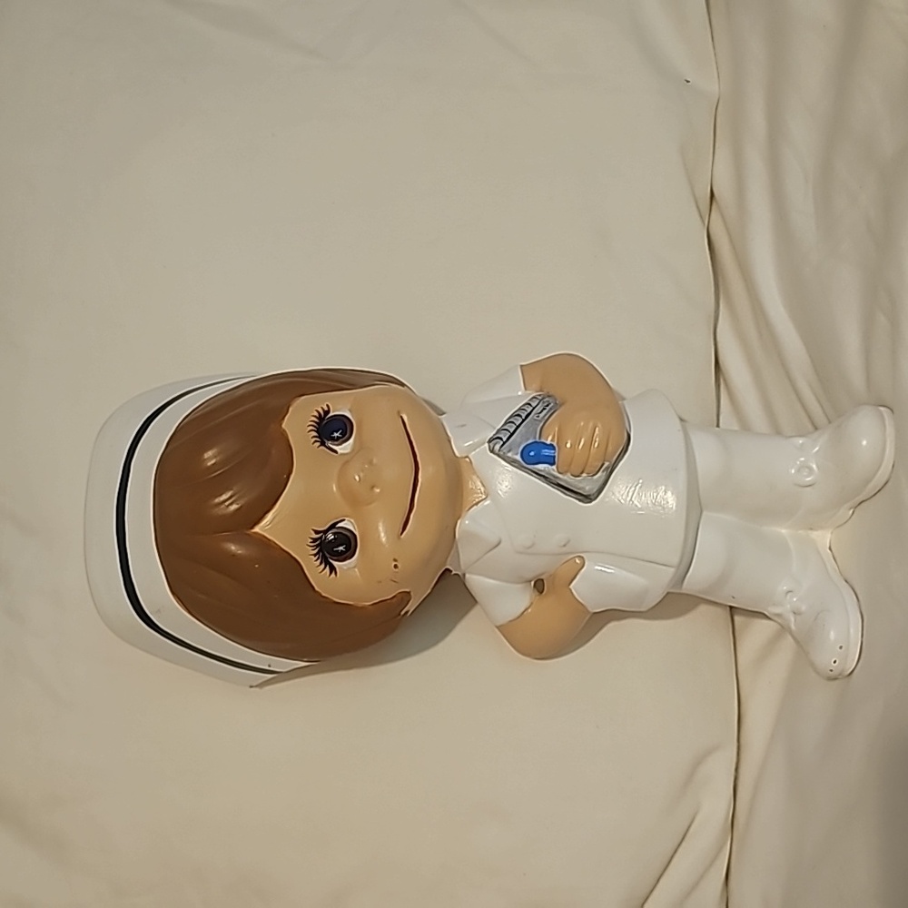 Figurine